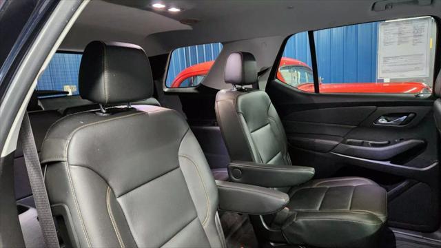 Photo of 2020 Midnight Blue Metallic Chevrolet Traverse