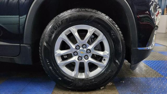 Photo of 2020 Midnight Blue Metallic Chevrolet Traverse