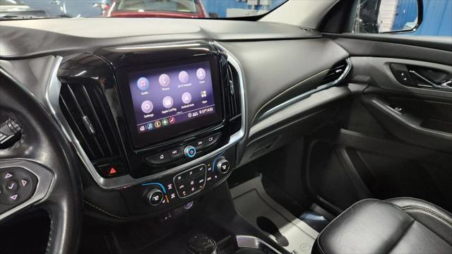 Photo of 2020 Midnight Blue Metallic Chevrolet Traverse