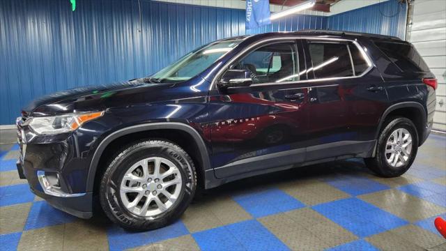 Photo of 2020 Midnight Blue Metallic Chevrolet Traverse