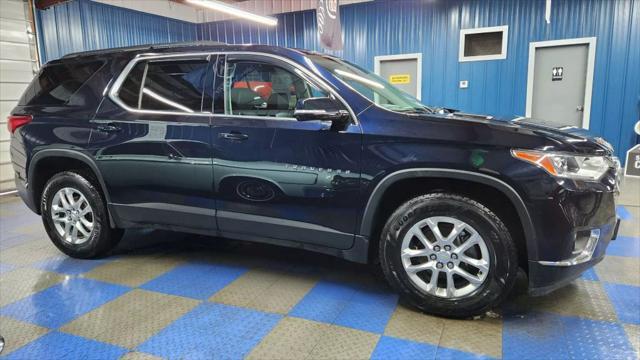 Photo of 2020 Midnight Blue Metallic Chevrolet Traverse