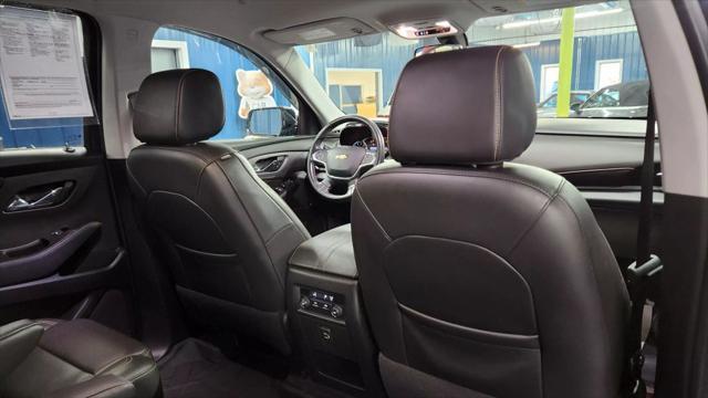 Photo of 2020 Midnight Blue Metallic Chevrolet Traverse