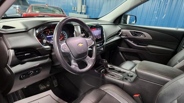 Photo of 2020 Midnight Blue Metallic Chevrolet Traverse