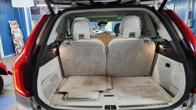 Photo of 2016 Luminous Sand Metallic Volvo XC90