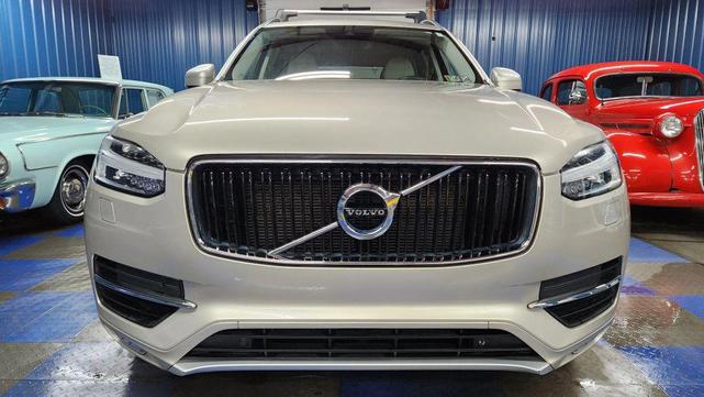 Photo of 2016 Luminous Sand Metallic Volvo XC90
