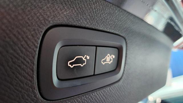 Photo of 2019 Osmium Grey Metallic Volvo XC90