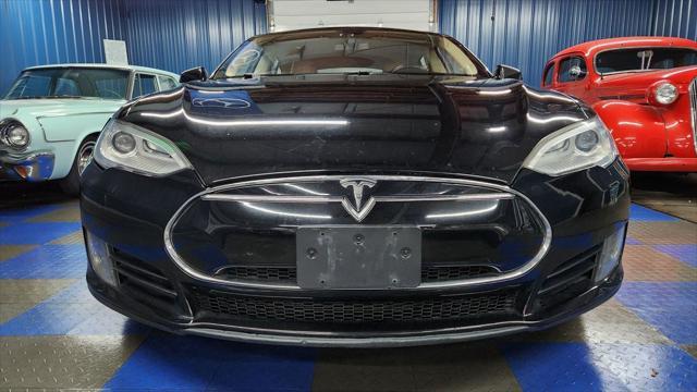 Photo of 2013 Black Tesla Model S