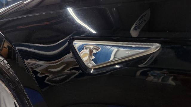 Photo of 2013 Black Tesla Model S