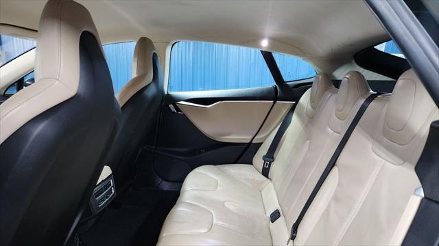 Photo of 2013 Black Tesla Model S