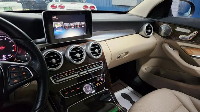 Photo of 2016 Black Mercedes-Benz C-Class