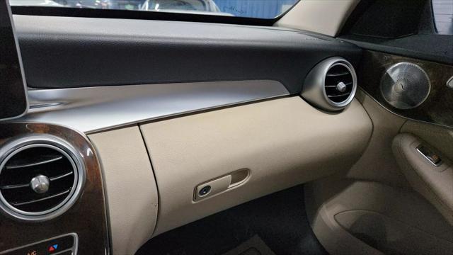 Photo of 2016 Black Mercedes-Benz C-Class