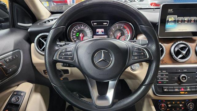 Photo of 2017 Black Mercedes-Benz GLA 250