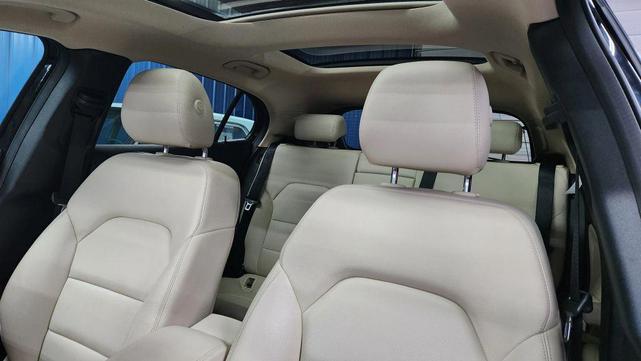 Photo of 2017 Black Mercedes-Benz GLA 250