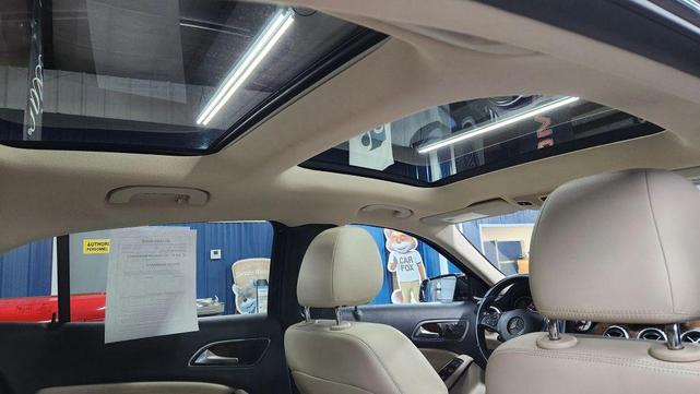 Photo of 2017 Black Mercedes-Benz GLA 250