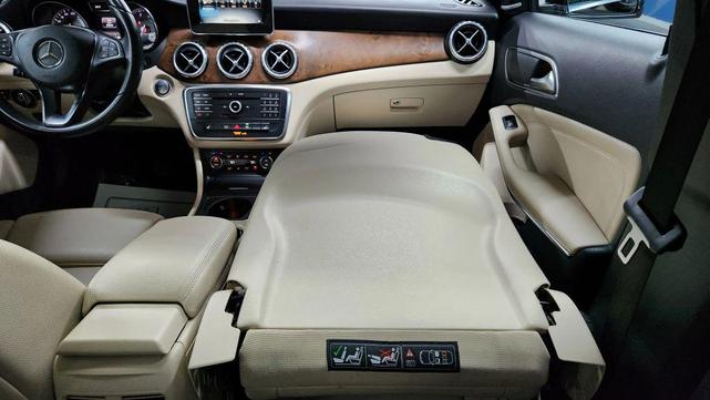 Photo of 2017 Black Mercedes-Benz GLA 250