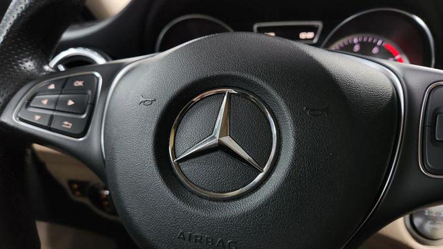 Photo of 2017 Black Mercedes-Benz GLA 250