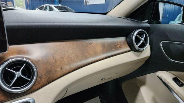 Photo of 2017 Black Mercedes-Benz GLA 250