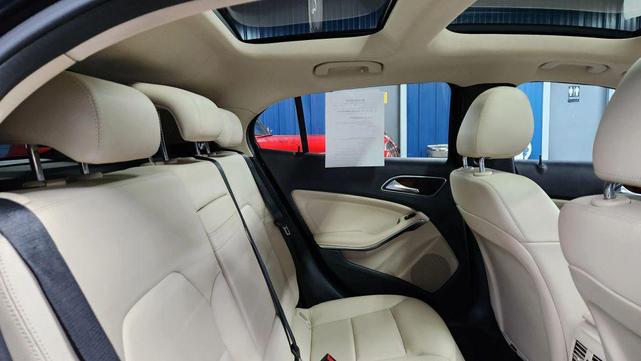 Photo of 2017 Black Mercedes-Benz GLA 250