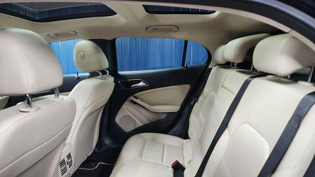 Photo of 2017 Black Mercedes-Benz GLA 250