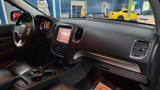 Photo of 2017 White Knuckle Clearcoat Dodge Durango