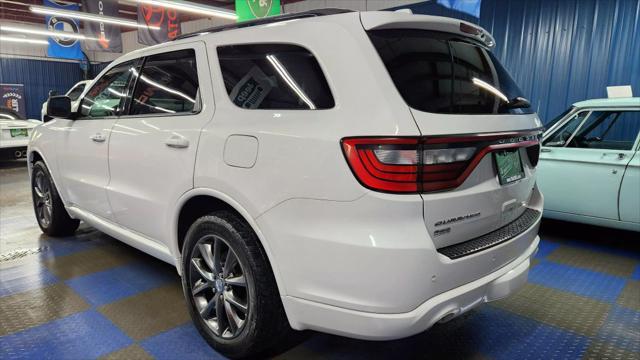 Photo of 2017 White Knuckle Clearcoat Dodge Durango