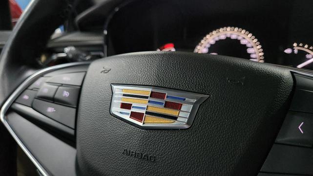 Photo of 2018 Red Cadillac XT5