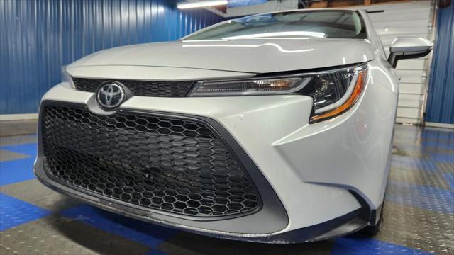 Photo of 2021 Classic Silver Metallic Toyota Corolla