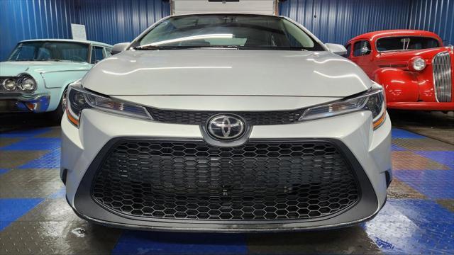 Photo of 2021 Classic Silver Metallic Toyota Corolla