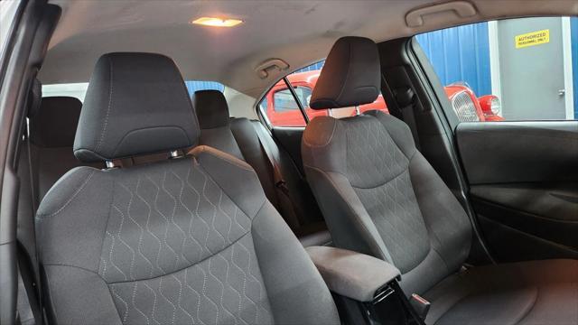 Photo of 2021 Classic Silver Metallic Toyota Corolla