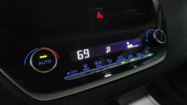 Photo of 2021 Classic Silver Metallic Toyota Corolla