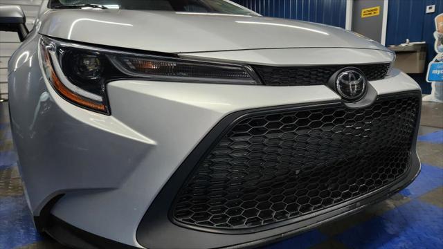 Photo of 2021 Classic Silver Metallic Toyota Corolla