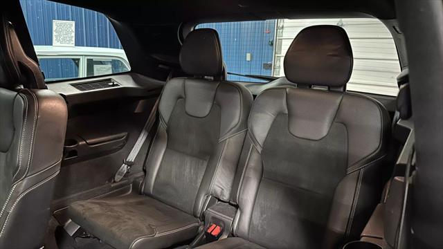 Photo of 2017 Onyx Black Metallic Volvo XC90