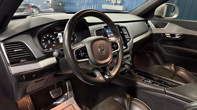 Photo of 2017 Onyx Black Metallic Volvo XC90