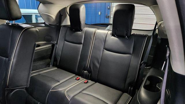 Photo of 2017 Blue INFINITI QX60