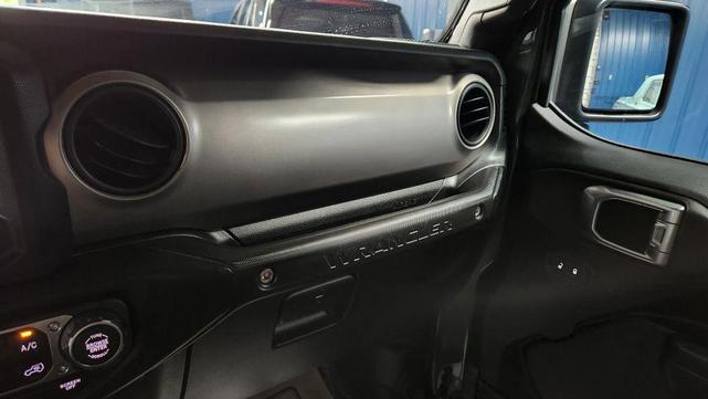 Photo of 2020 Gray Jeep Wrangler Unlimited