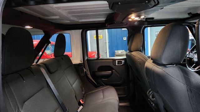 Photo of 2020 Gray Jeep Wrangler Unlimited
