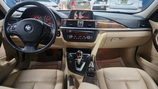 Photo of 2013 White BMW 328