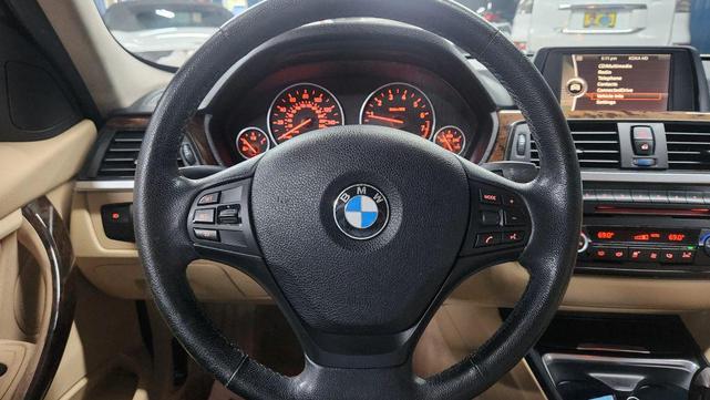 Photo of 2013 White BMW 328