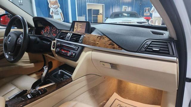Photo of 2013 White BMW 328