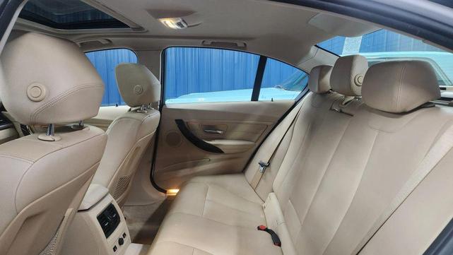 Photo of 2013 White BMW 328