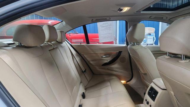 Photo of 2013 White BMW 328