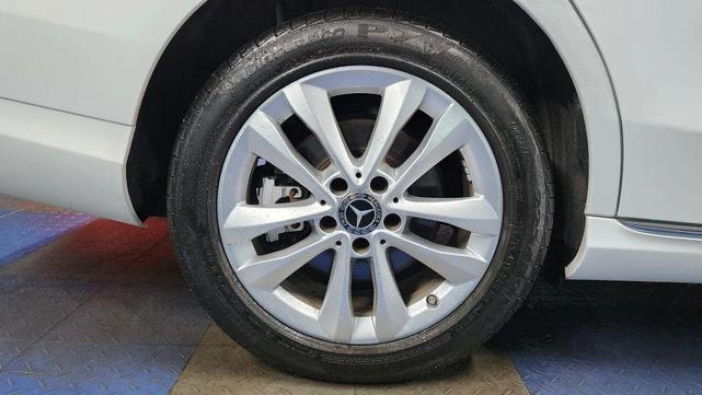 Photo of 2019 White Mercedes-Benz C-Class