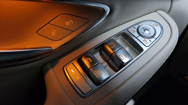 Photo of 2019 White Mercedes-Benz C-Class