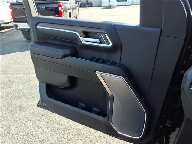 Photo of 2025 Black Chevrolet Silverado 2500