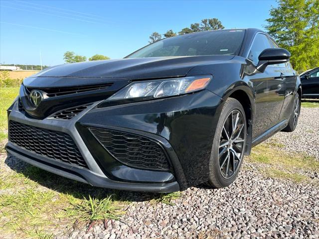 Photo of 2021 Midnight Black Metallic Toyota Camry