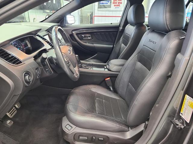 Photo of 2018 Magnetic Metallic Ford Taurus