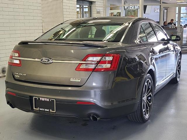 Photo of 2018 Magnetic Metallic Ford Taurus