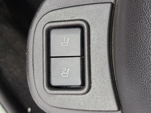 Photo of 2018 Magnetic Metallic Ford Taurus