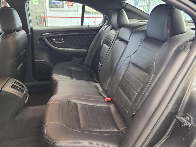 Photo of 2018 Magnetic Metallic Ford Taurus