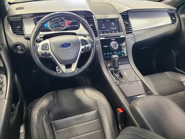 Photo of 2018 Magnetic Metallic Ford Taurus